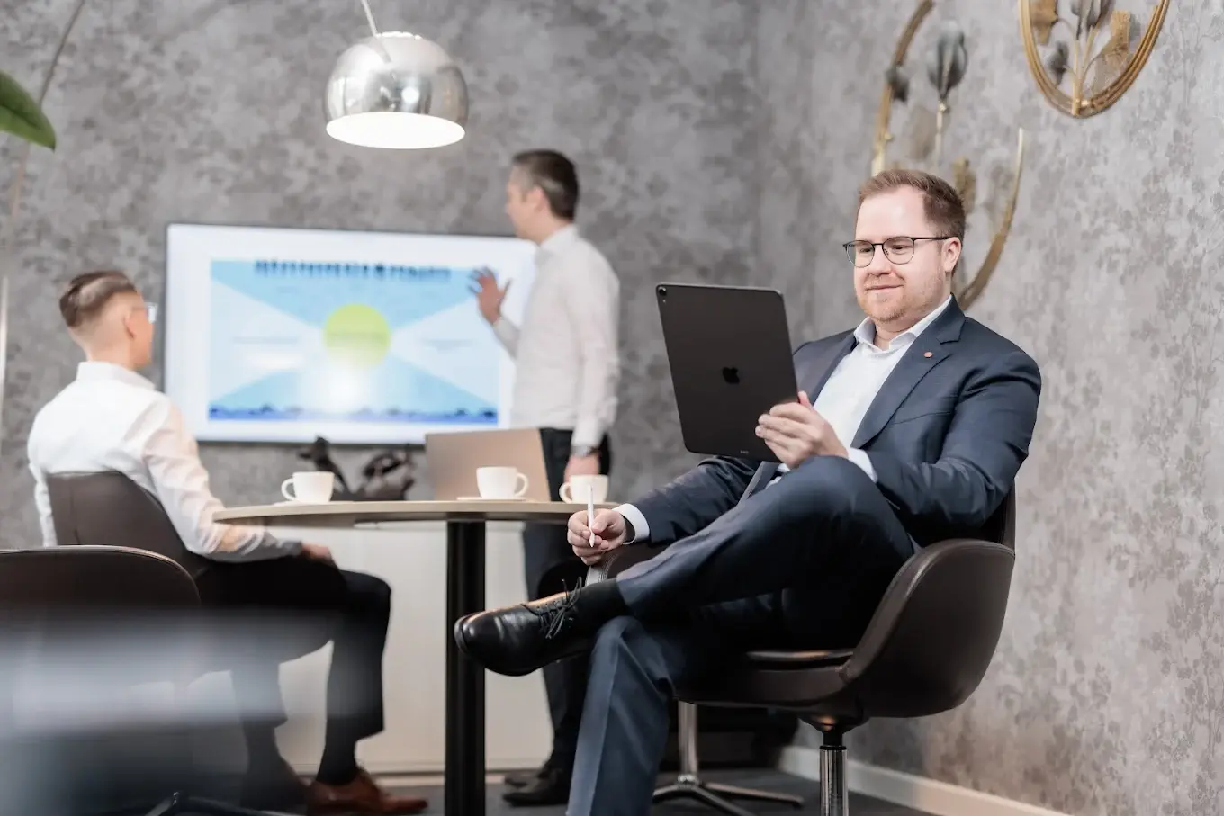 Daten und Fakten zu uns Daten und Fakten zu uns